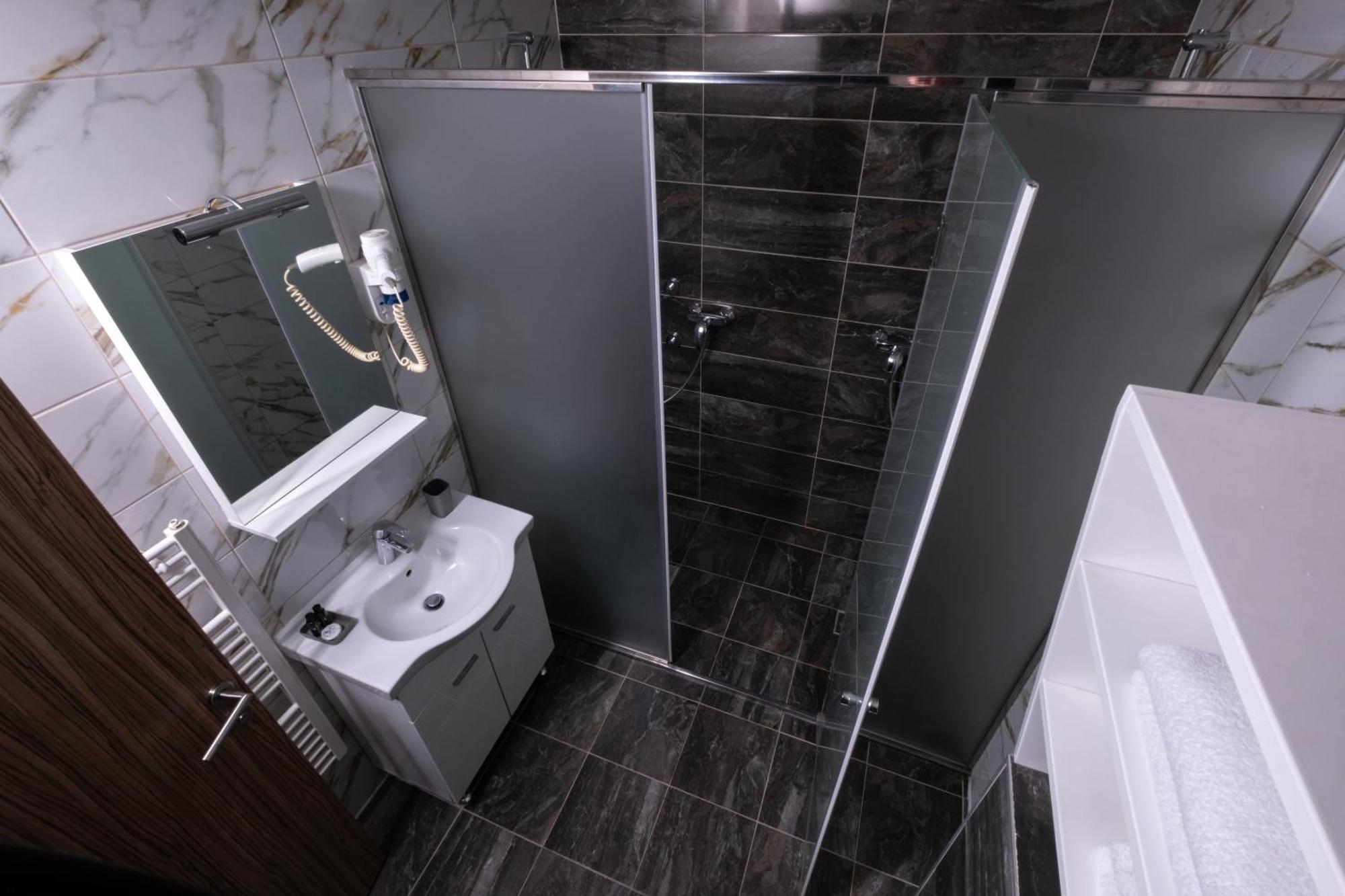 Hotel Bosna 1 Ilidža Kültér fotó